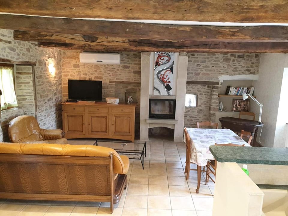 Gîte de France Gîte de lachaud 3 épis - Gîte de France 4 personnes MAE-9774 Apartment in Nouvelle-Aquitaine
