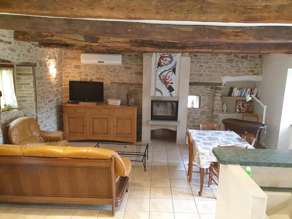 Gîte de France Gîte de lachaud 3 épis - Gîte de France 4 personnes MAE-9774 Apartment in Nouvelle-Aquitaine