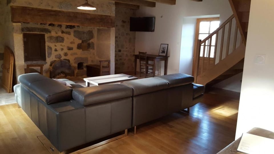 Gîte de France Maison raymond 3 épis - Gîte de France 12 personnes MAE-9804 Apartment in Nouvelle-Aquitaine