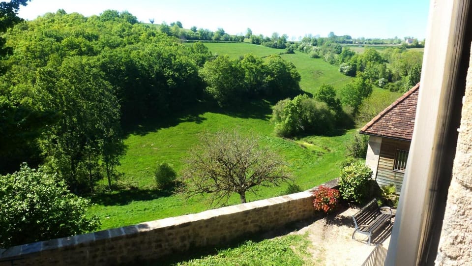Gîte de France Le gîte des 3 2 épis - Gîte de France 4 personnes MAE-0004 Apartment in Occitanie