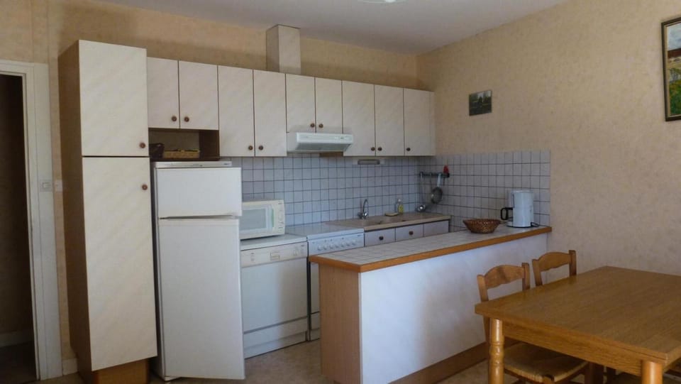 Gîte de France Le gîte des 3 2 épis - Gîte de France 4 personnes MAE-0004 Apartment in Occitanie