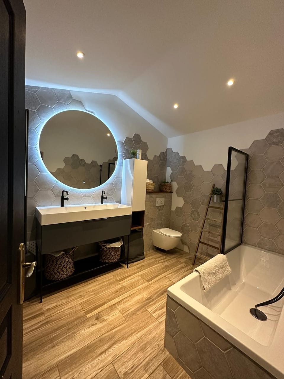 Toilet, Bathroom, Bath, towels