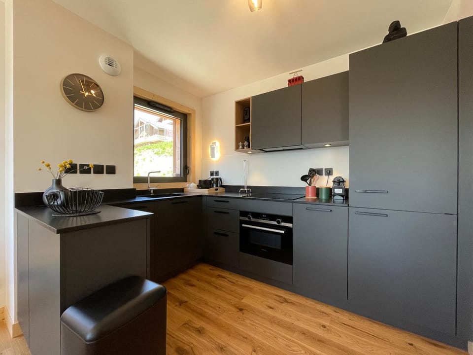 dishwasher, oven, stove, kitchen