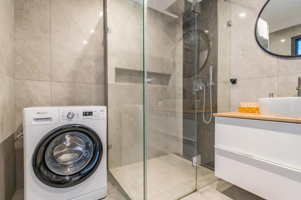 Shower, Bathroom, washing machine