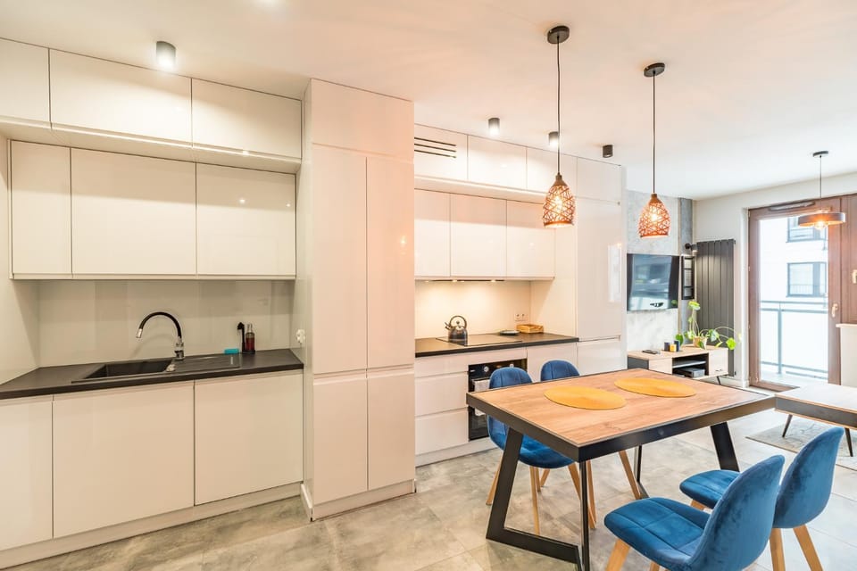 Kitchen or kitchenette, Dining area, pet friendly, stove
