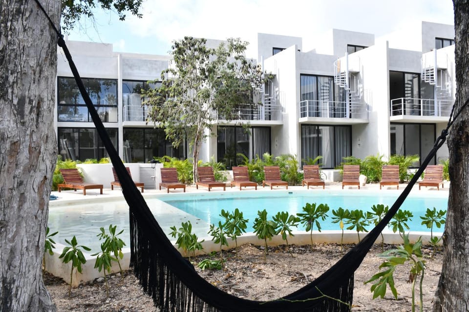 Swimming pool