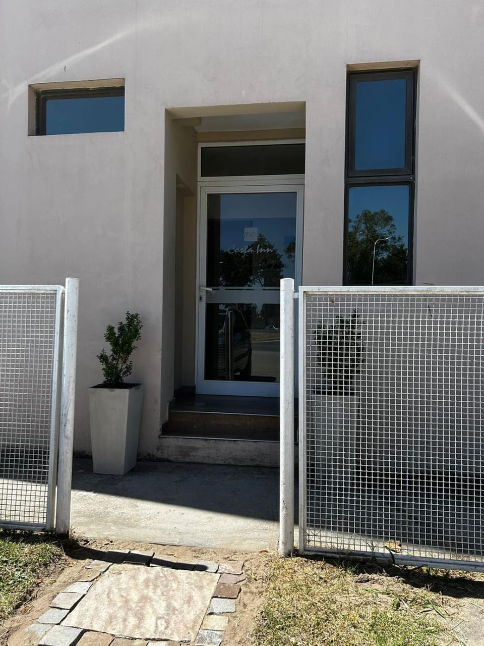 Facade/entrance