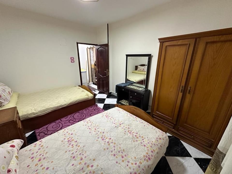 شقه 101عائليه بجوار كل الخدمات Apartment in Egypt