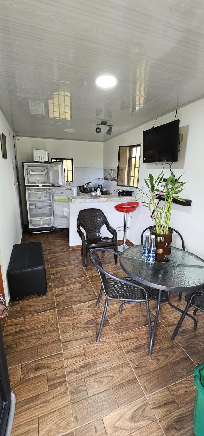 TV and multimedia, Kitchen or kitchenette, Dining area, pet friendly, stove