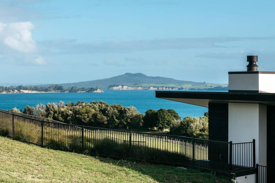 Tradewinds Waiheke by Waiheke Pure House in Auckland Region