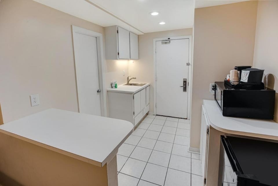 Impressive Oceanfront Dunes Room 2nd Floor Apartment in South Carolina