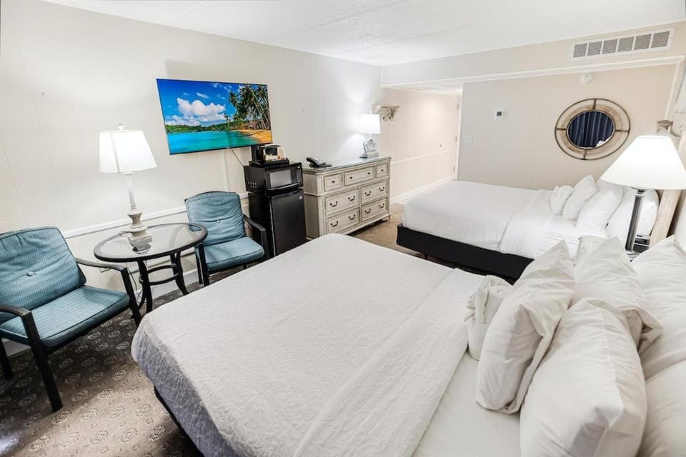 More Fun Oceanfront Room 7th Flr Apartment in South Carolina