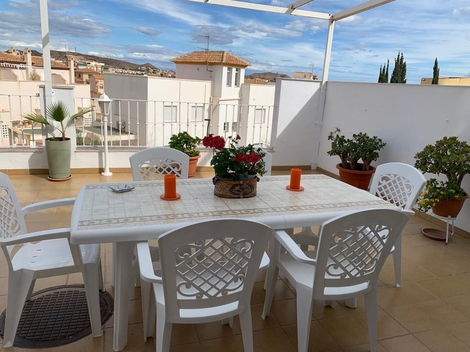 View (from property/room), Balcony/Terrace, Dining area
