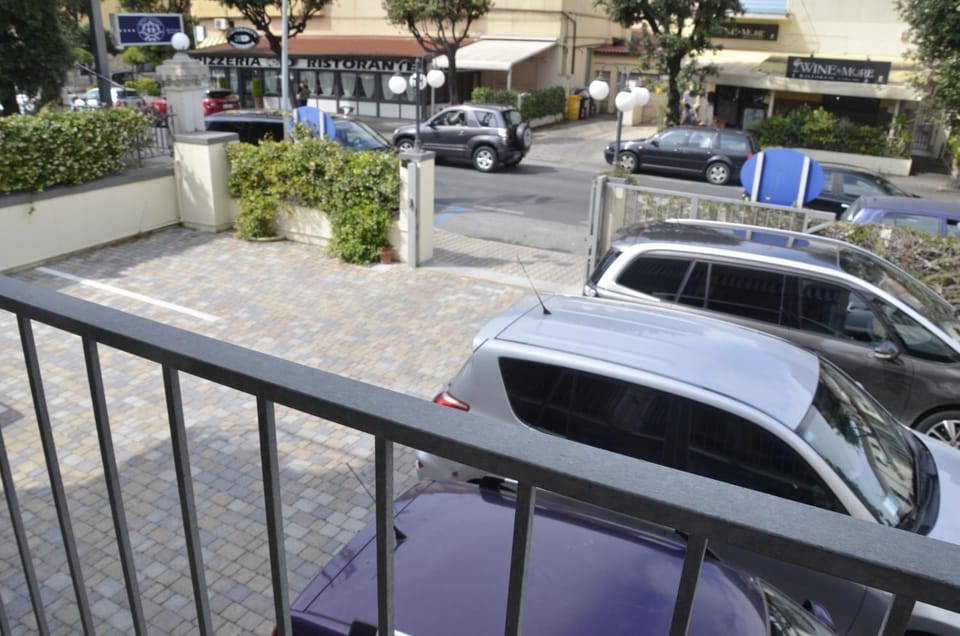 City view, Street view