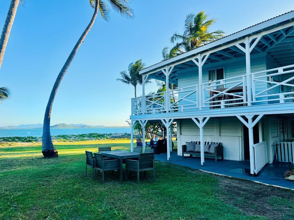 Property building, Natural landscape, Garden, View (from property/room), Balcony/Terrace, Garden view