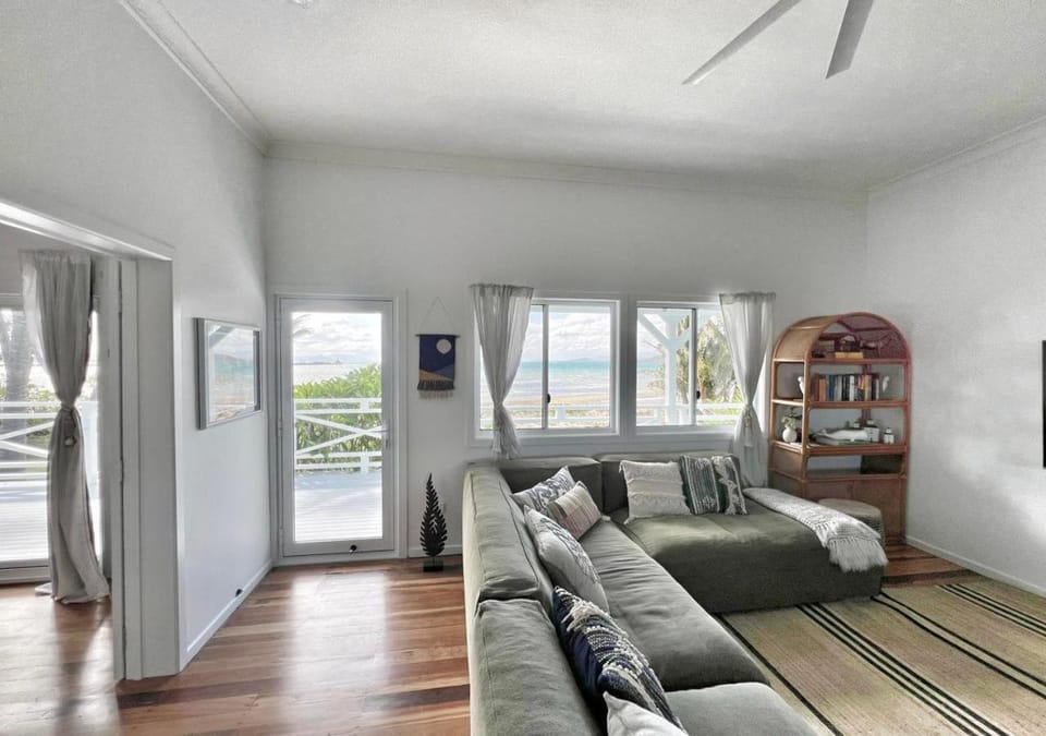 Living room, Sea view