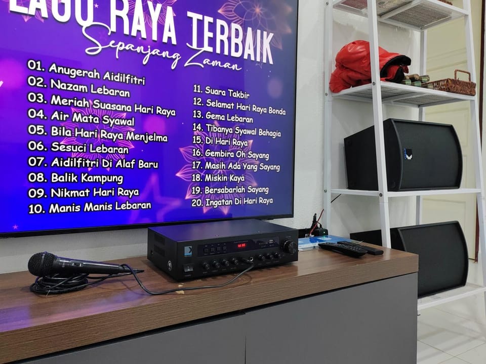 Karaoke, TV and multimedia, Living room