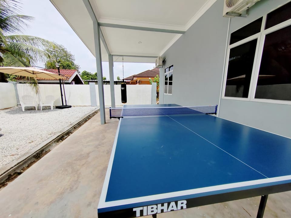 Day, Game Room, Table tennis, Table tennis