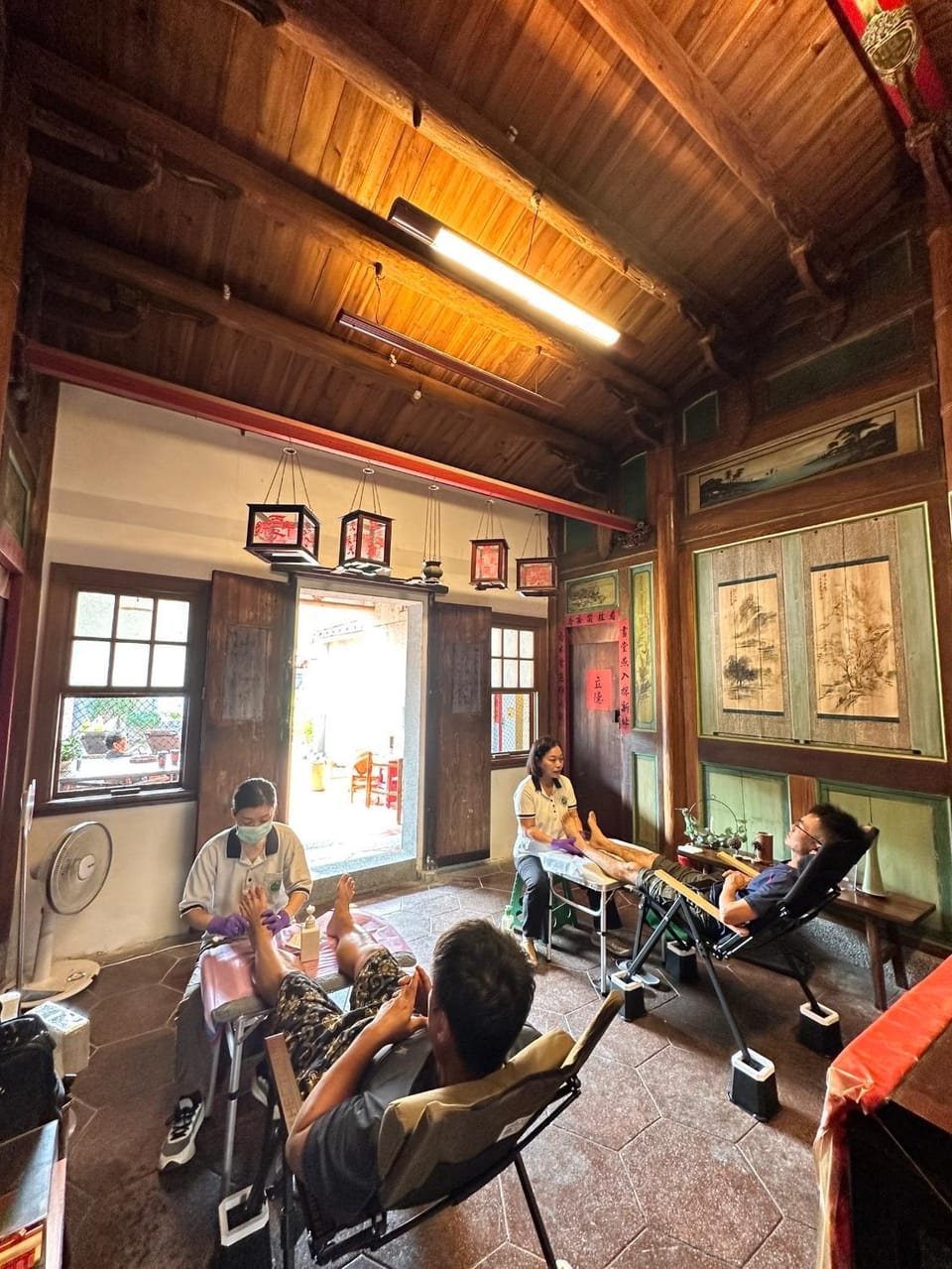 臺窩灣台南包棟民宿Taiwan Heritage House A Cultural Stay in Tainan 全新房間2-12人4房6衛4床2廳1廚房 Villa in Kaohsiung
