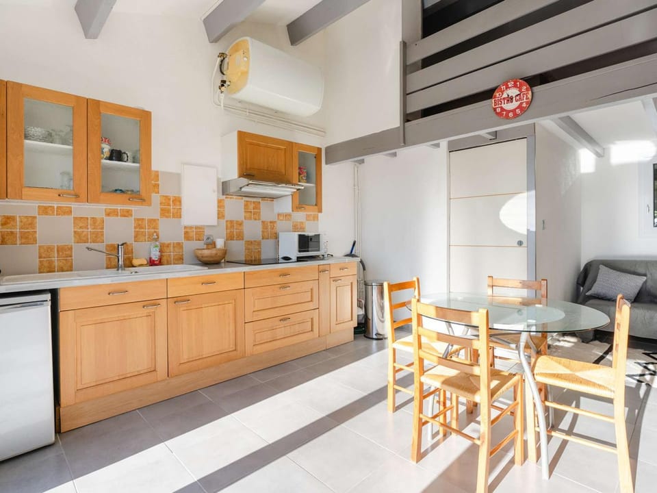 Charmant Pavillon Climatisé avec Mezzanine, Piscine et Parking - Près de la Plage! - FR-1-409-247 Villa in Fleury