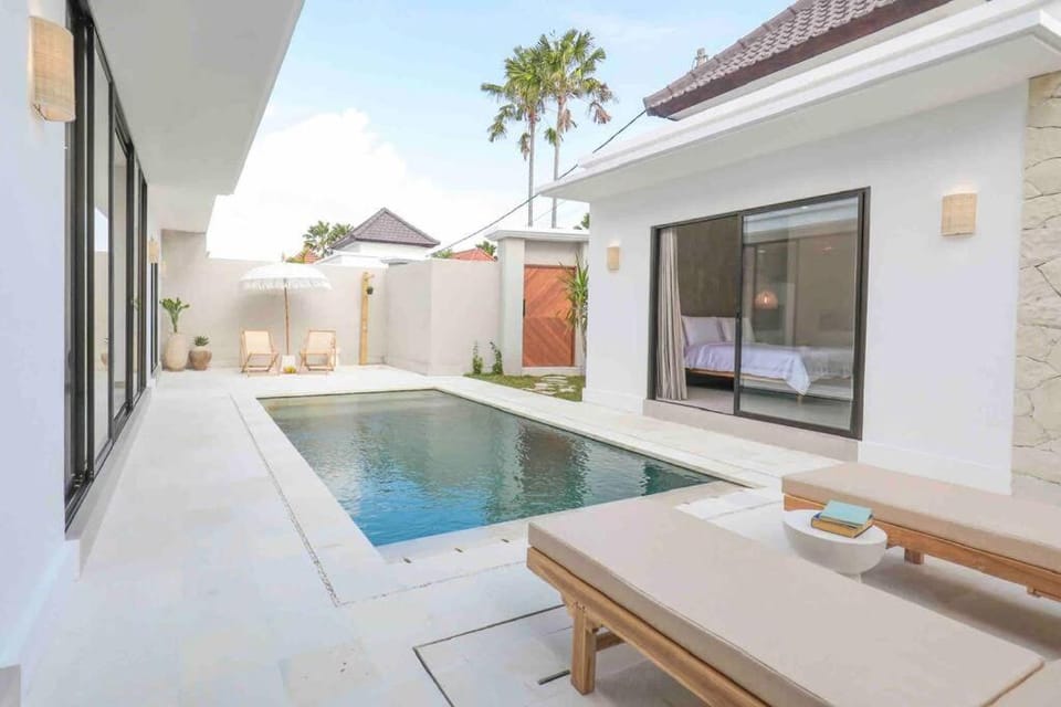 Villa Isea-3 bedroom with pool Villa in Kuta