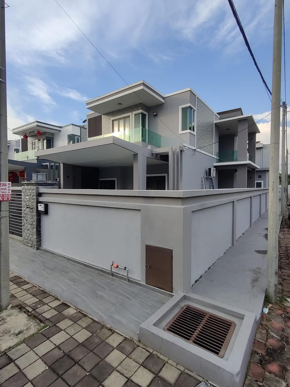 Property building, Day, View (from property/room), Balcony/Terrace