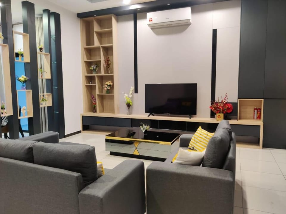 16 Paxs Bungalow Homestay Hutan Melintang by Aloha House in Perak