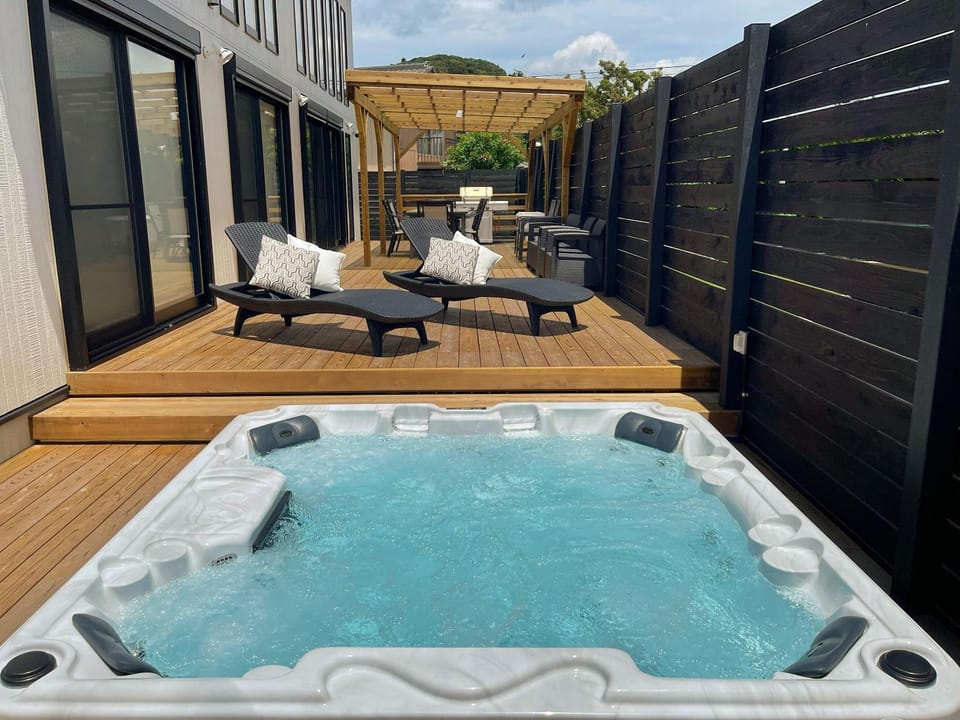 Balcony/Terrace, Bath