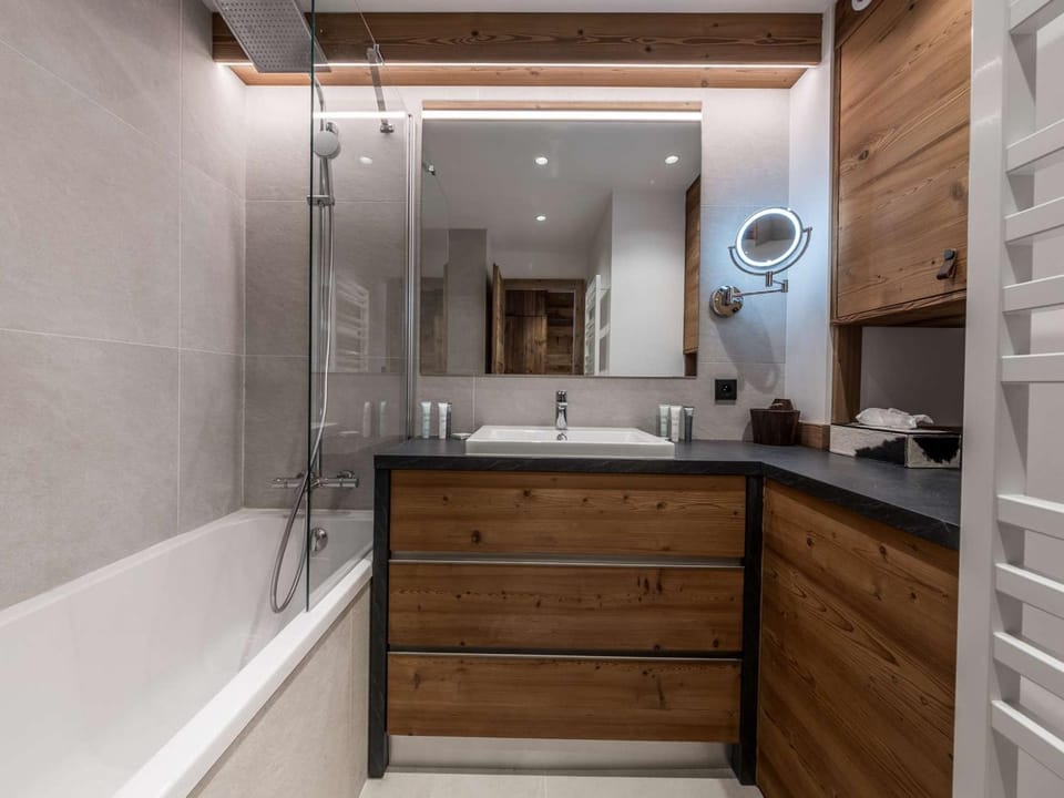 Appartement rénové, 4 pers, skis aux pieds, balcon, parking Apartment in Saint-Bon-Tarentaise