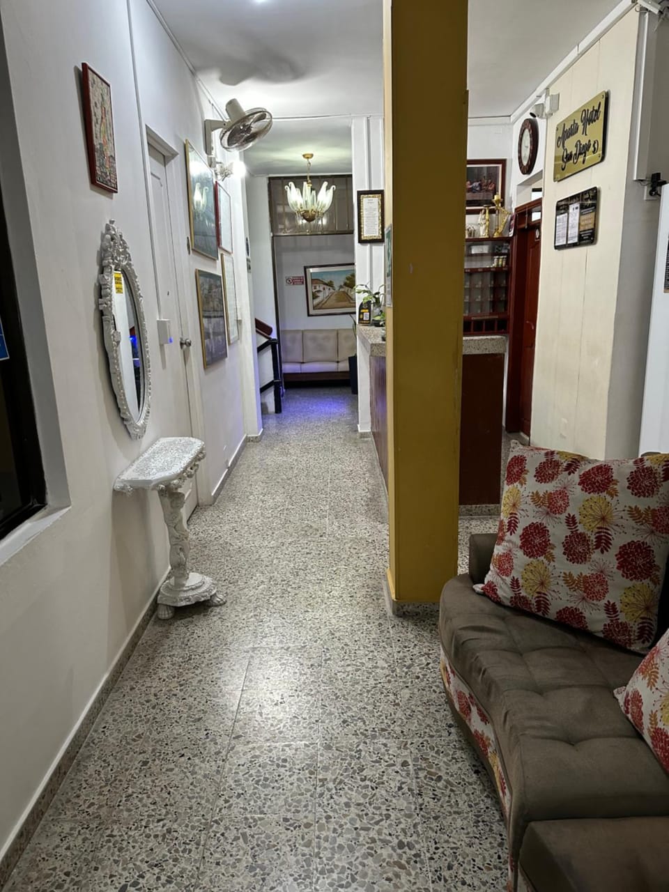 Living room, Lobby or reception