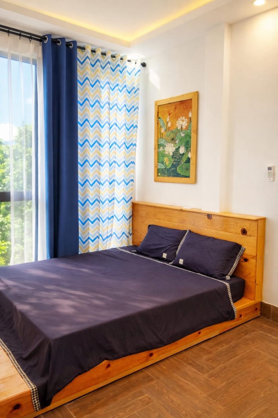 Bed, Photo of the whole room