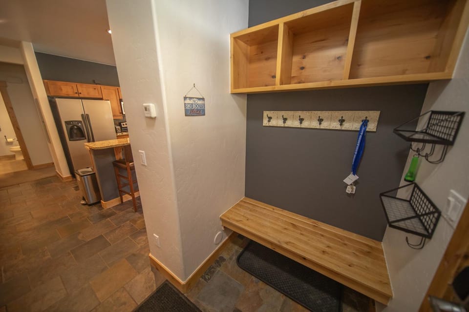 Settlers Creek 6512 by SummitCove Lodging in Colorado House in Keystone