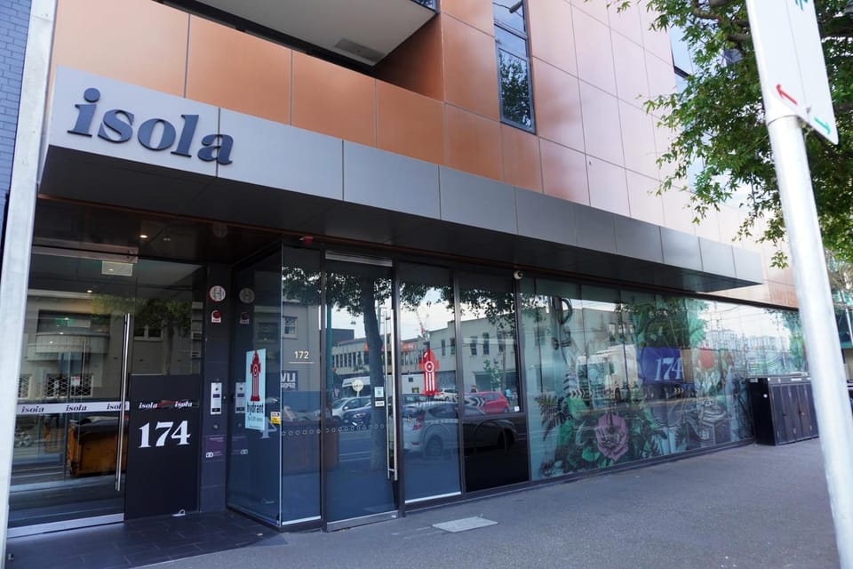 Facade/entrance