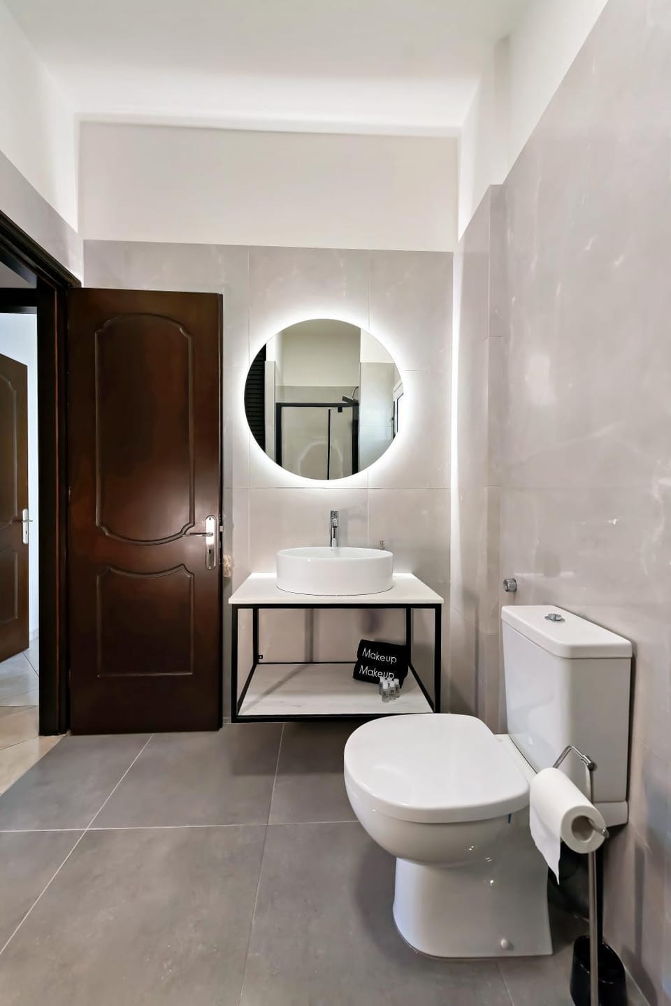 Toilet, Bathroom, Photo of the whole room, Area and facilities, microwave