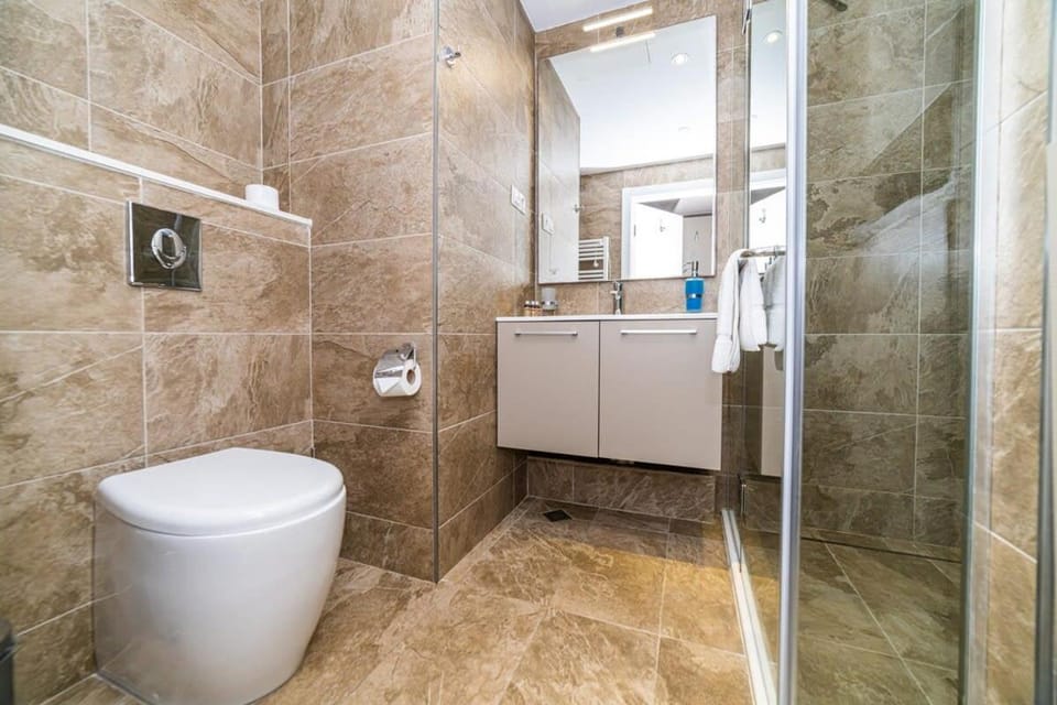 Stylish Apt In Alliance Palace House in Batumi