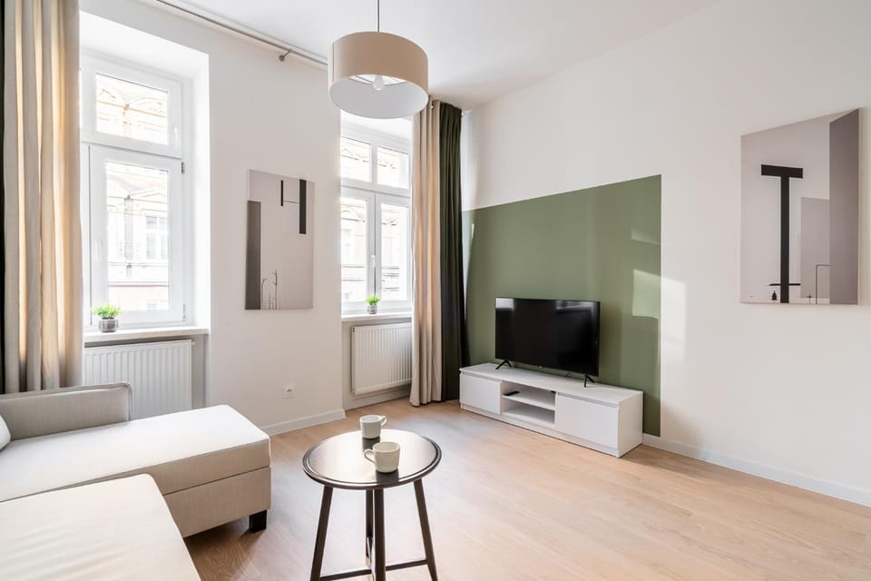 TV and multimedia, Seating area