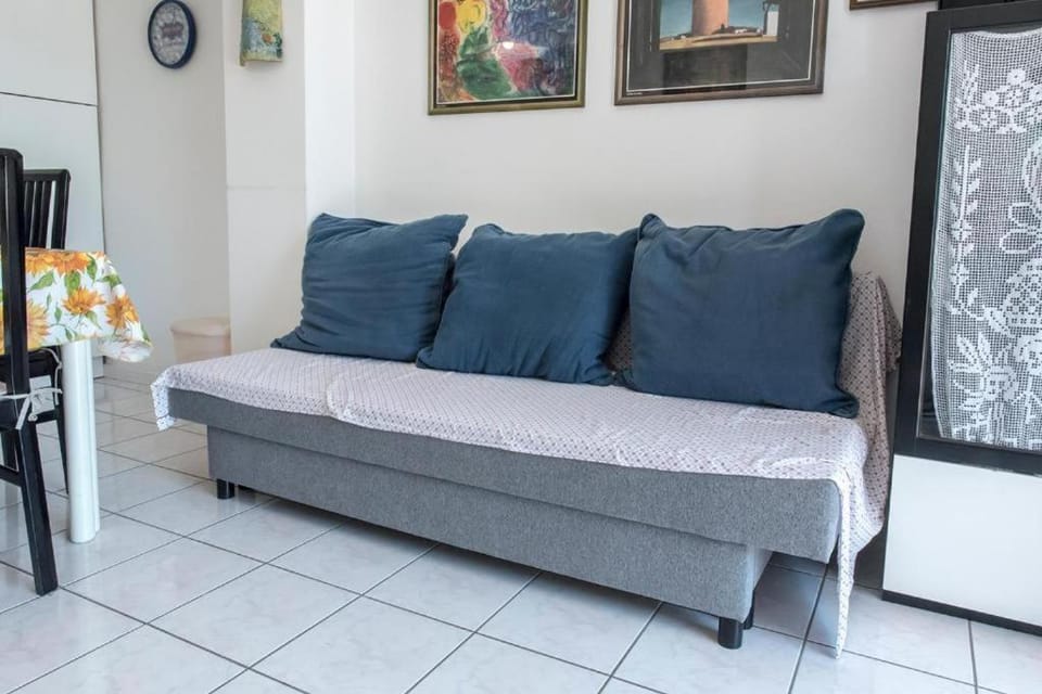 M355 - Marcelli, bilocale con giardino e parcheggio Apartment in Marcelli