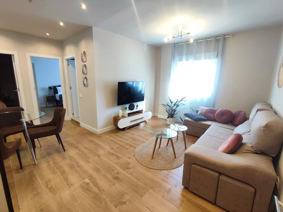 Communal lounge/ TV room, TV and multimedia, Living room, Seating area