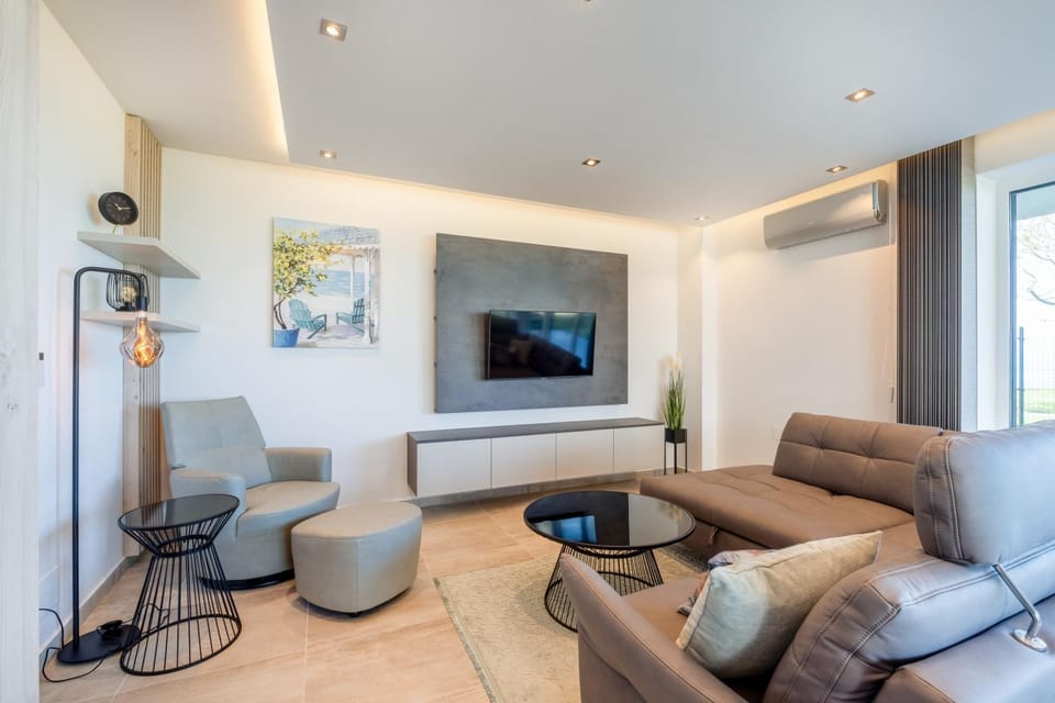 Living room, air conditioner