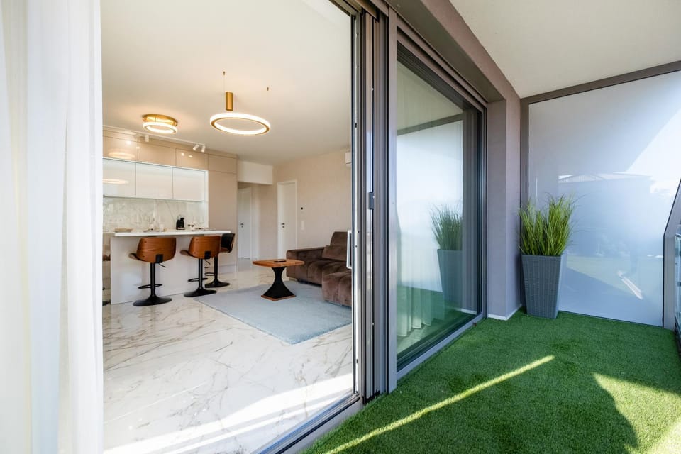 Balcony/Terrace, Living room
