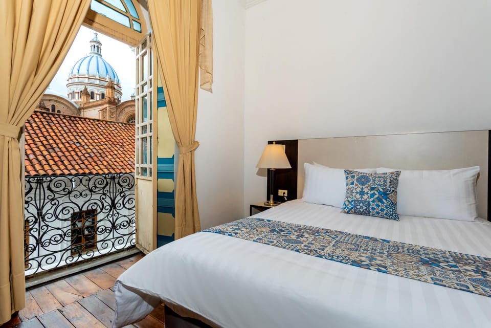 View (from property/room), Photo of the whole room, Bedroom