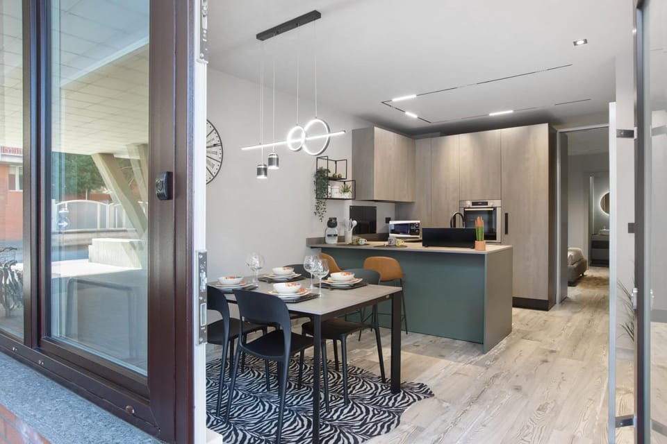 Property building, Kitchen or kitchenette, Living room