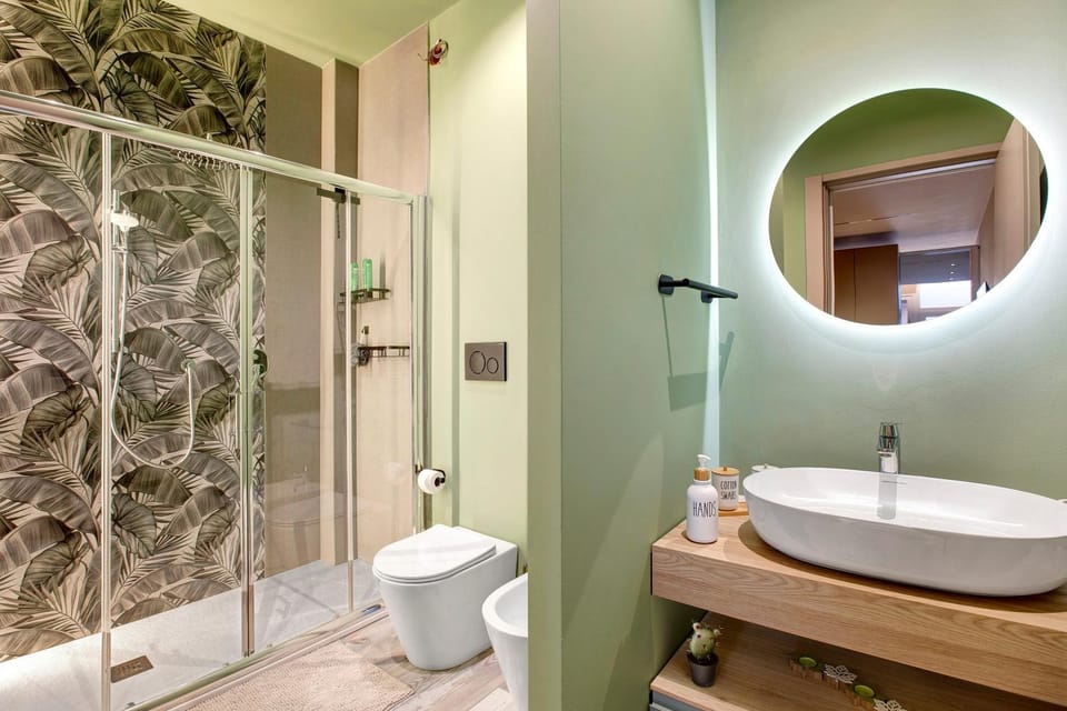 Bathroom, Living room