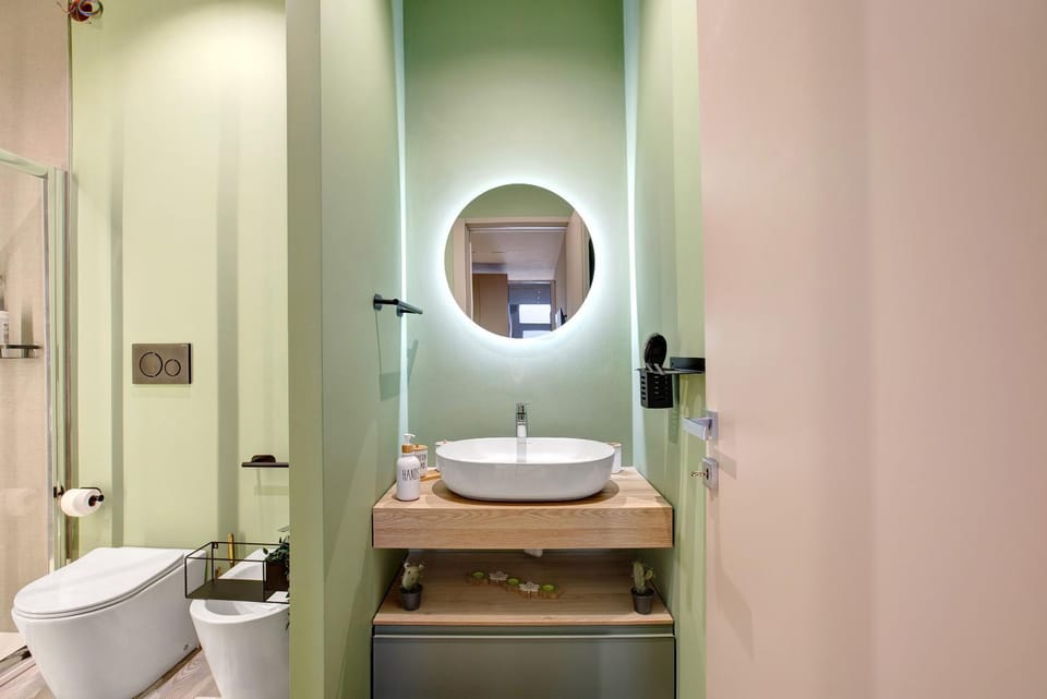 Bathroom, Living room
