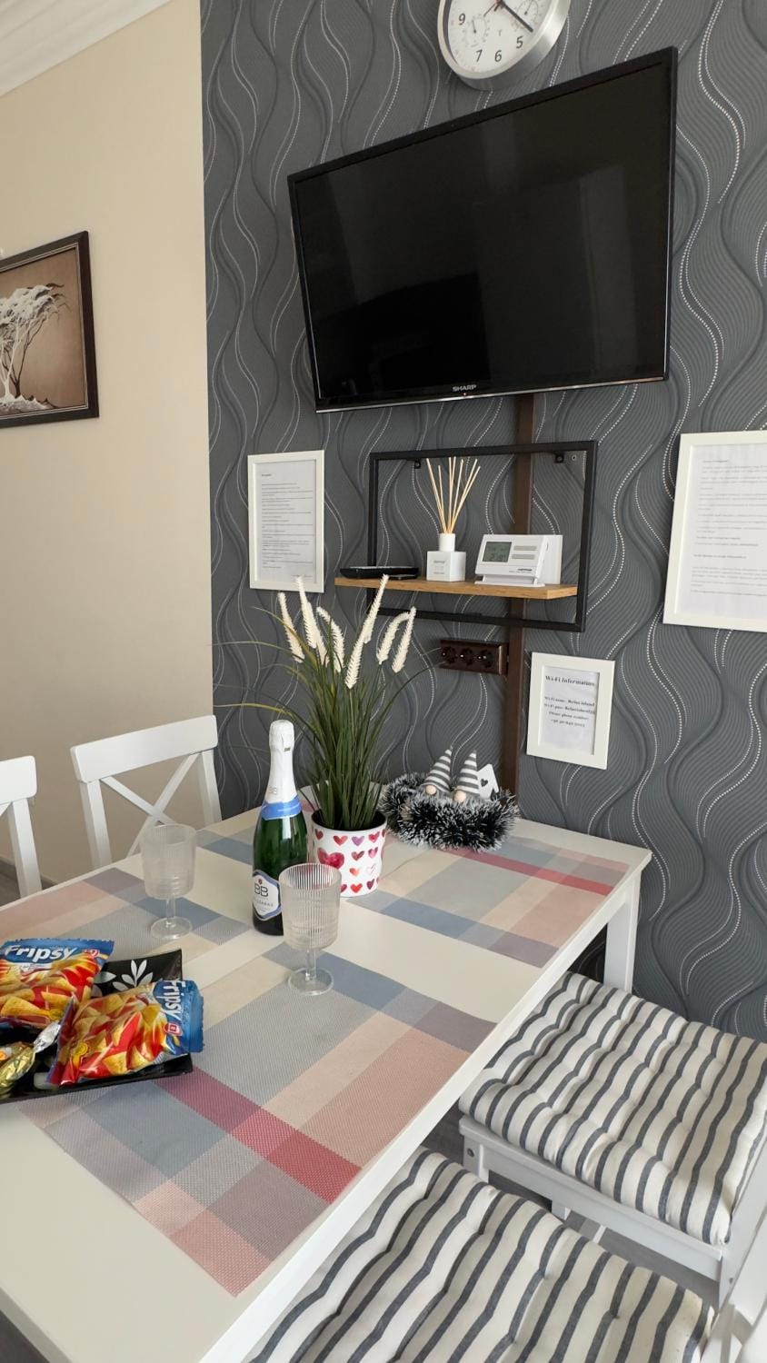 Food and drinks, Dining area
