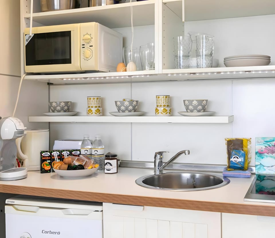 Kitchen or kitchenette, Living room