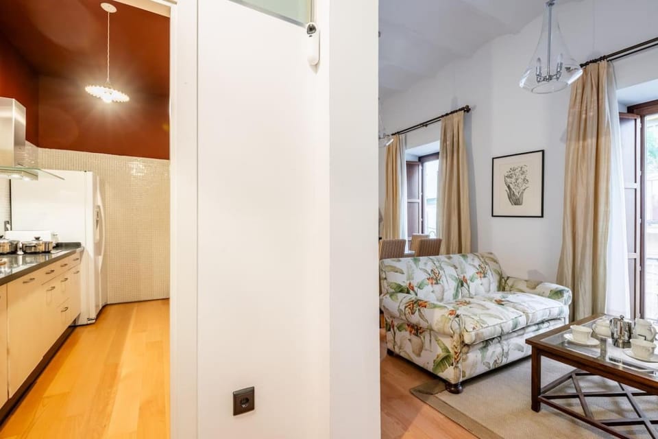 Kitchen or kitchenette, Living room