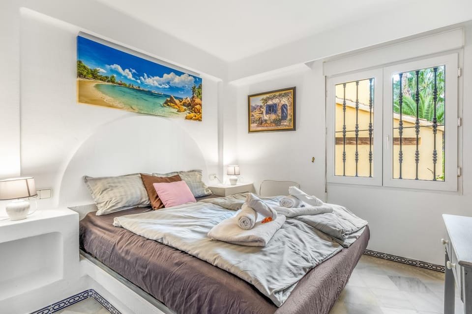 Living room, Bedroom