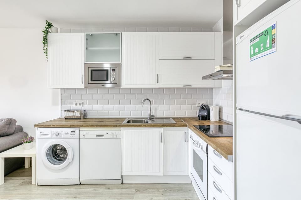 Kitchen or kitchenette, Living room