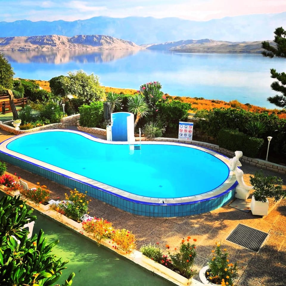 Day, Natural landscape, Garden, Mountain view, Pool view, Sea view, Swimming pool, sunbed
